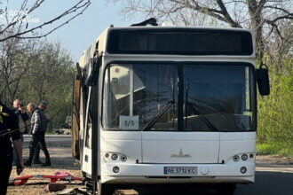9 morti si 30 de raniti dupa un atac cu drone rusesti asupra orasului marhanet din ucraina 68088b39716f4