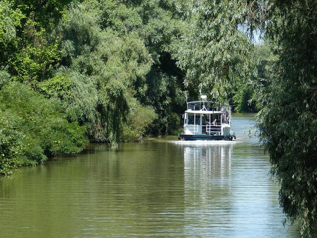 a inceput sezonul navelor de croaziera in delta dunarii 67fcbb3b94e4c