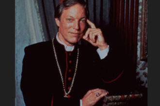 a murit actorul richard chamberlain celebru pentru rolurile din pasarea spin si shogun 67ec2720a7801