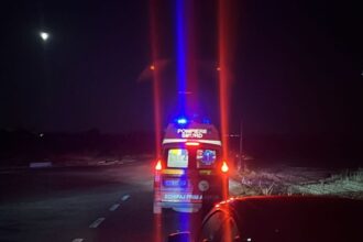 accident cumplit doua autoturisme s au ciocnit dupa ce unul dintre soferi a adormit un barbat a murit si doi copii au fost raniti 680c8093e5b92