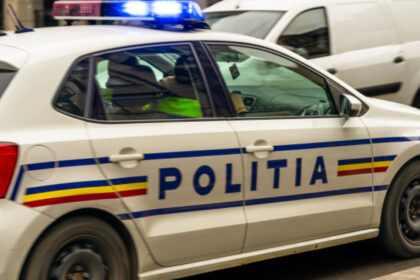 accident grav in bucuresti un tramvai a lovit cinci masini vatmanul a fugit de la locul faptei 67f66b74dd310