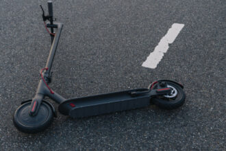 accident mortal in arges o fata de 15 ani a murit dupa ce a cazut de pe o trotineta electrica condusa de un alt adolescent 6807159f6c3c8