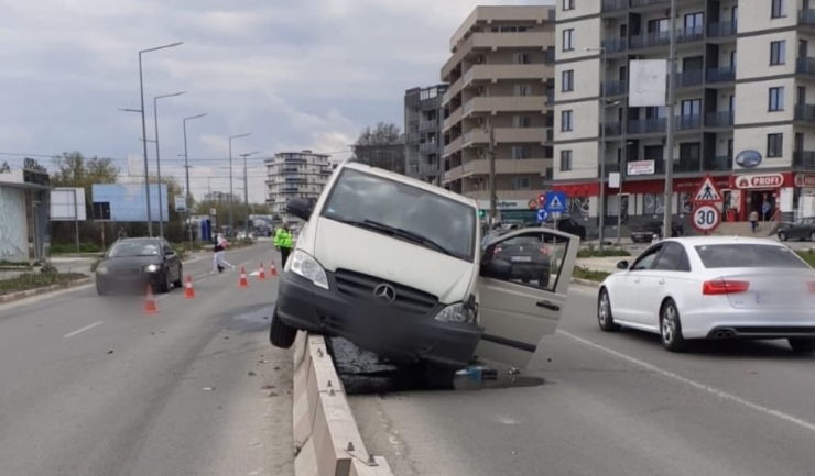 accident rutier in mamaia nord la hanul piratilor trei autovehicule au fost implicate 67fbc851a2e94