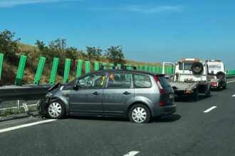accident rutier pe a2 in zona medgidia un autoturism a intrat in parapet 681213d36b67d