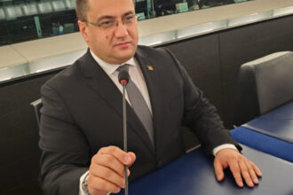 alegeri prezidentiale 2025 cristian terhes candideaza inca o data dupa ce a contestat rezultatul primului tur de anul trecut 67ec273bd755a