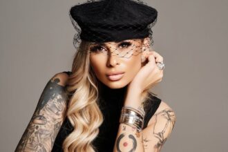 anamaria prodan a povestit prin ce trece fiul ei la scoala din cauza lui laurentiu reghecampf ii arata poze si rad de el bebeto nu si a cunoscut fratii vitregi 67f25f533bd8b