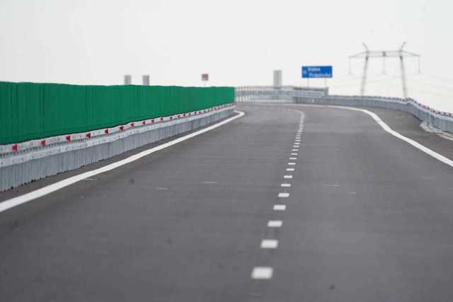 anunt cati kilometri de autostrada a deschis romania in 2024 un sfert din drumurile tarii sunt inca acoperite cu piatra si pamant 6809ef302799f