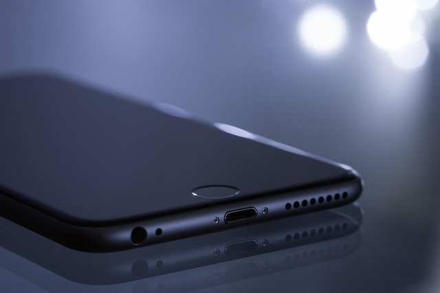 apple a transportat iphone uri in valoare record de 2 miliarde de dolari din india in martie pe fondul iminentei tarifelor impuse de trump 67ff9b14c4de8