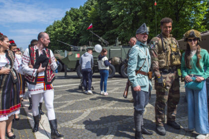 aproape 90 dintre romani cred ca romania trebuie sa ramana in ue si nato sondaj inscop 67f7a0e663572