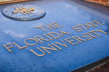 atac armat la universitatea din florida 6 oameni sunt in stare grava un suspect a fost retinut 68015e75b700a