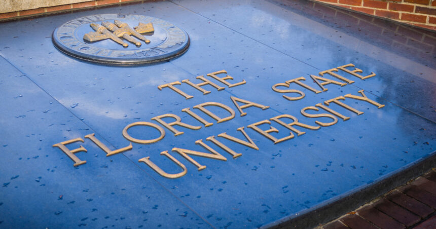 atac armat la universitatea din florida 6 oameni sunt in stare grava un suspect a fost retinut 68015e75b700a