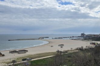 au fost inchiriate 57 din cele 83 de subsectoare de plaja scoase la licitatie de apele romane cele mai multe sunt in mamaia 67fea63696a21