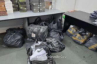 autoturisme si autocare verificate de politistii de frontiera captura impresionanta de marfuri contrafacute 680291e48ceea