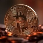 bitcoin a revenit peste pragul de 90 000 de dolari investitorii il vad drept alternativa la dolarul in scadere si actiunile volatile 68088176bd4d0