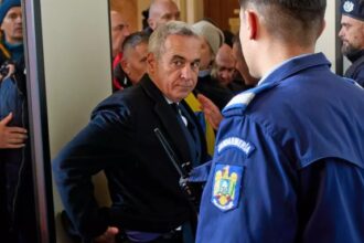 calin georgescu tot sistemul din romania este 100 controlat de interferente straine inainte de alegerile din sua a fost controlat de blinken dupa alegeri este controlat de franta 67f82eb202a46