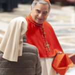 cardinalul italian condamnat pentru deturnare de fonduri spune ca nu va participa la conclavul pentru alegerea noului papa 6810ddaf24bd8