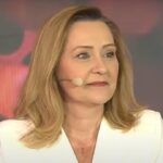 cat costa rochia alba purtata de elena lasconi la dezbaterea electorala s a imbracat de la o vedeta care detine un brand de haine 68107ca46e155