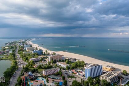 cati bani trebuie sa scoata din buzunar romanii pentru o minivacanta de 1 mai pe litoral vezi aici ce preturi sunt in mamaia navodari eforie si mangalia 6805c014ea80f