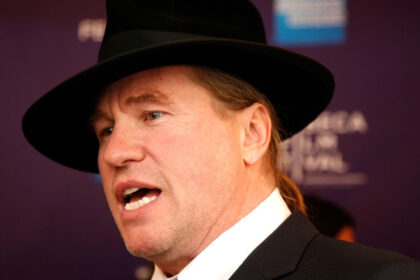 cauza oficiala a mortii actorului val kilmer starul din top gun si the doors a fost dezvaluita 67ffcfea0e691