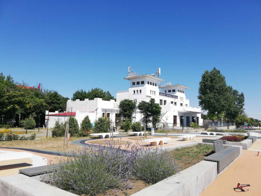 cazinoul din eforie sud una dintre cladirile reprezentative pentru stilul art deco de pe intreg litoralul romanesc scos la vanzare 6802305a039f9