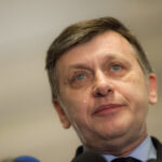 ce spune prietenul lui crin antonescu din cauza caruia a fost chemat la securitate 67fee297cac09