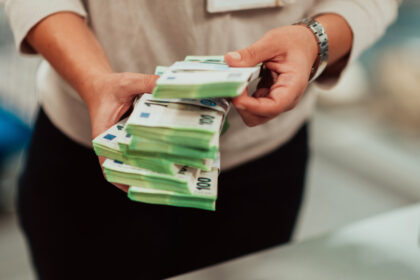 cel mai bine platit bancher din europa continentala a castigat 156 milioane de euro anul trecut 67ec46754e440