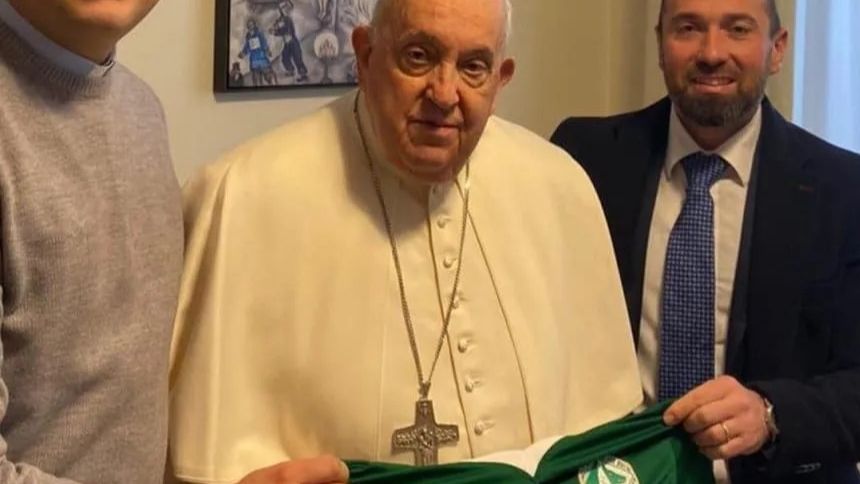 coincidenta stranie in fotbal echipa care promoveaza de fiecare data cand moare un papa 68075efb61a0e