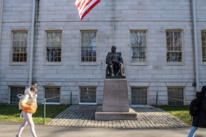 conflictul dintre harvard si donald trump universitatea este amenintata cu pierderea dreptului de a inscrie studenti straini 6800a953e9df0