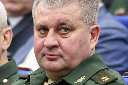 continua seria condamnarilor inaltilor functionari din armata lui putin un fost sef din statul major a fost inchis pentru sapte ani 6800f9f707b6d
