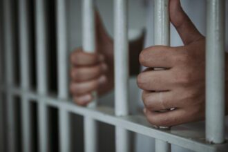 criminalul din navodari condamnat la 21 de ani de detentie fiindca l a omorat pe amantul iubitei sale insista sa fie eliberat 67fd9adfae923
