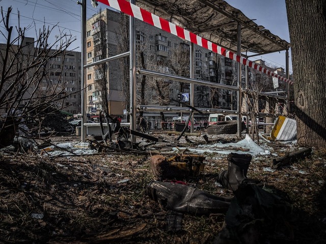 culisele discutiilor de la paris sua ofera reducerea sanctiunilor impotriva rusiei in cazul unui acord de pace cu ucraina moscova ar pastra teritoriile cucerite iar aderarea kievului la nato ar fi 680340d49eb50
