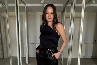 cum a aparut andreea raicu de paste alaturi de mariuca fetita pe care a adoptat o cu sufletul au mers la preotul care le a facut cunostinta 680742b0915e6