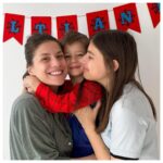 cum reuseste tily niculae sa i impace pe cei doi copii ai ei in ciuda diferentei de varsta de aproape 10 ani nu fac diferente intre ei video exclusiv 680c89659cc2c
