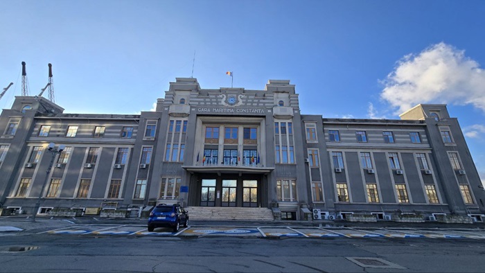 curatenie generala in portul constanta cn apm aloca aproape 4 milioane de lei pentru intretinerea spatiilor administrative 6800ca2f40ab4