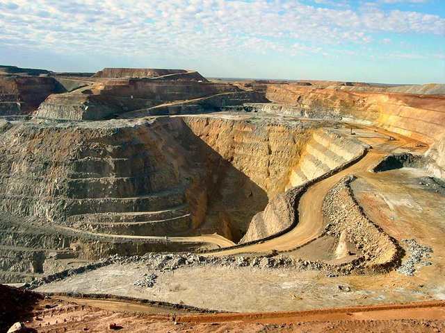 decizii prelungiri de concesiuni de zacaminte de uraniu aur si polimetalice nuclearelectrica vrea uzina noua redeschideri de mine istorice din maramures 67ff8a257384a