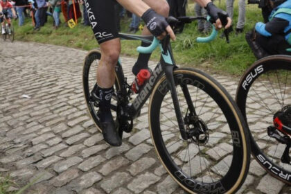 doi ciclisti au murit dupa ce li s a facut rau in timp ce participau la turul flandrei pentru amatori 67f22cb613bf6