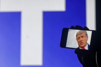 donald trump critica reportajele cbs referitoare la ucraina si groenlanda si cere pedepsirea postului tv care s a luat de el 67fde389c5c24