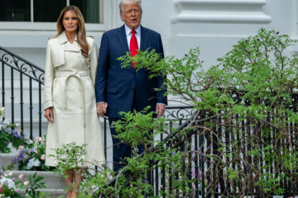 donald trump si sotia sa vor lua parte la funeraliile papei francisc 68071de17de39