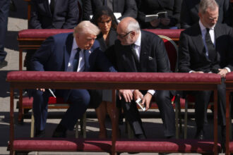 dupa intalnirea cu zelenski trump a fost intrebat direct de un lider european ce planuri are cu rusia ce a raspuns liderul american 680de9c94933a