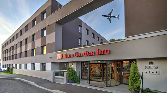 exclusiv primul hotel dintr un aeroport romanesc va fi vandut confirmare 67edbfc89cb54