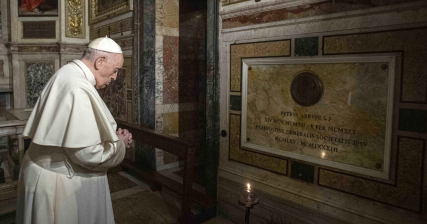 foto piatra poporului pentru mormantul papei francisc marmura adusa din tara bunicilor sai 680c94a033ea5
