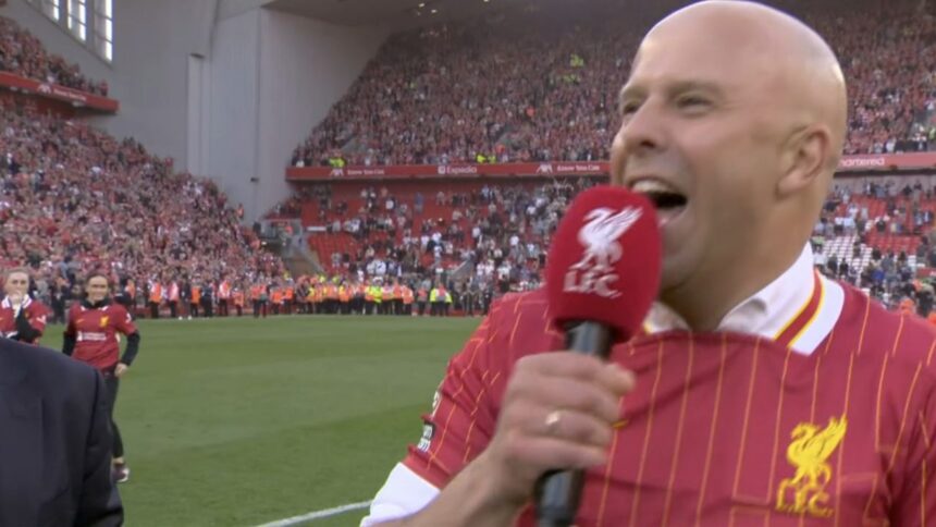 foto si video ce moment pe anfield arne slot a luat microfonul si a scandat numele lui klopp dupa ce liverpool a devenit campioana 680e78575ee6a