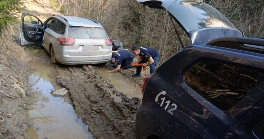foto trei cercetatori rataciti in muntii buzaului au fost salvati dupa 10 ore de cautari 6801029a559f0