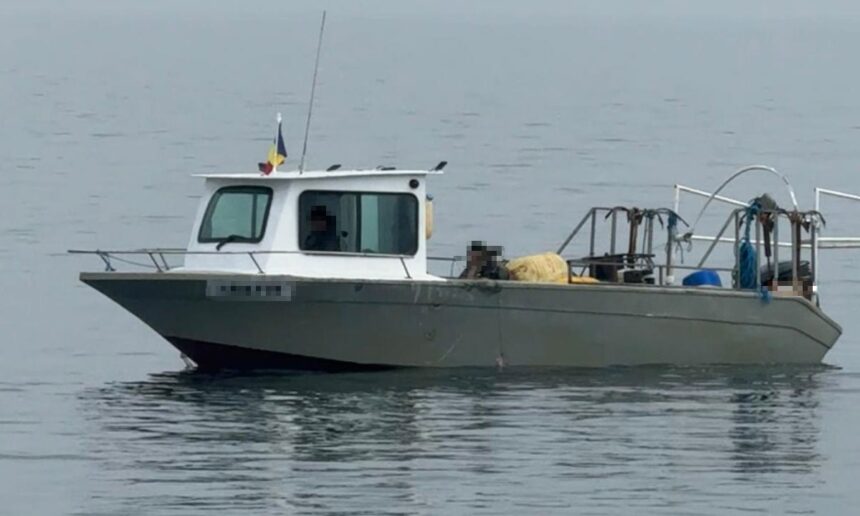 foto video pescador neinregistrat cu motorul furat din suedia prins la braconat in marea neagra peste 760 kg de peste erau la bord 67f3ba669fc29