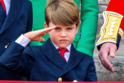 fotografie inedita cu printul louis publicata de william si kate momentul festiv sarbatorit de familia regala britanica 6809142f5e358