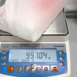 galerie foto doi irakieni si un bulgar retinuti de diicot dupa ce au fost prinsi in timp ce vindeau un kilogram de cocaina in bucuresti 67f9460363633