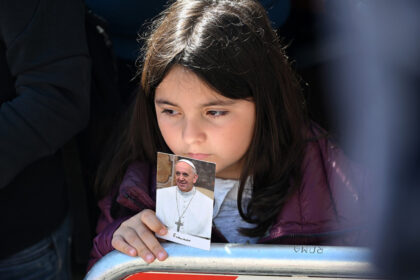 galerie foto inmormantarea papei francisc in cele mai impresionante imagini 680cd47ca040b