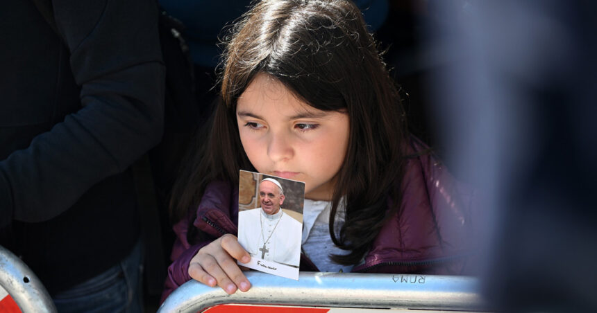 galerie foto inmormantarea papei francisc in cele mai impresionante imagini 680cd47ca040b