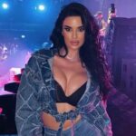 galerie foto unde s a mutat si cati ani are de fapt ivana knoll suportera croata care a innebunit lumea fotbalului 680b426d9f683
