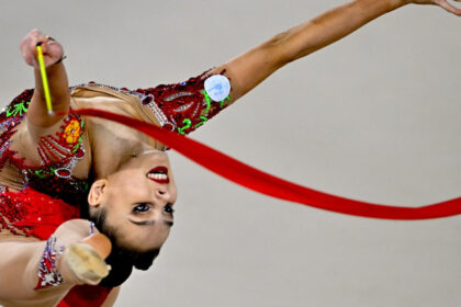 gimnastii rusi refuza sa concureze in competitiile internationale sub steag neutru federatia e de acord cu pozitia lor 67f2db1229b98